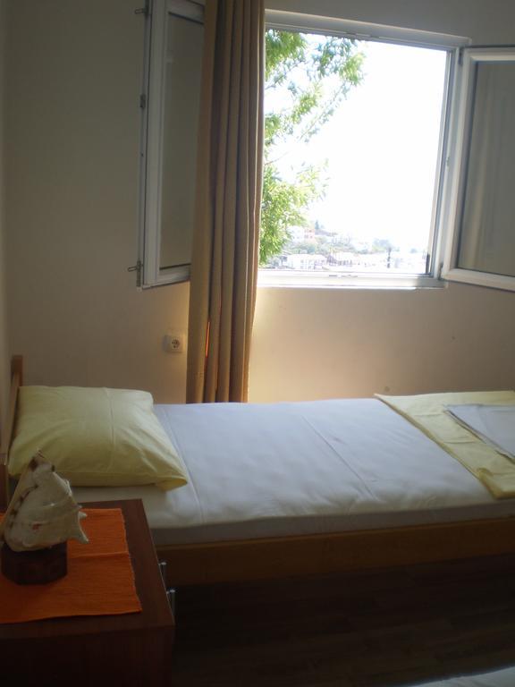 Apartment Vuk I Novak Ulcinj Room photo
