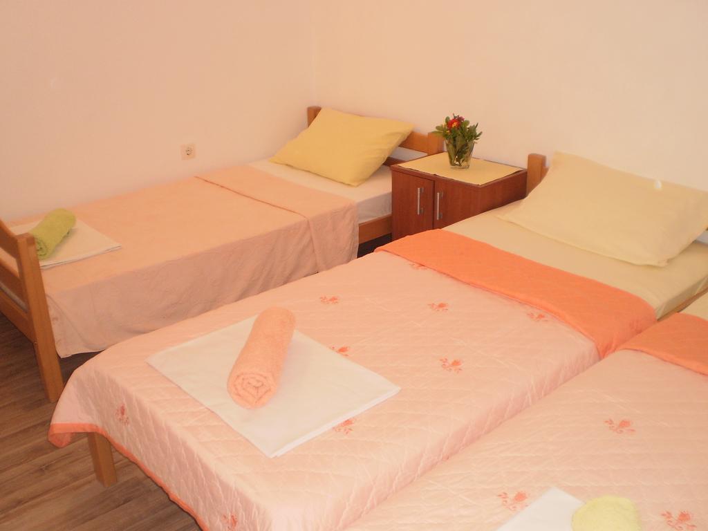 Apartment Vuk I Novak Ulcinj Exterior photo